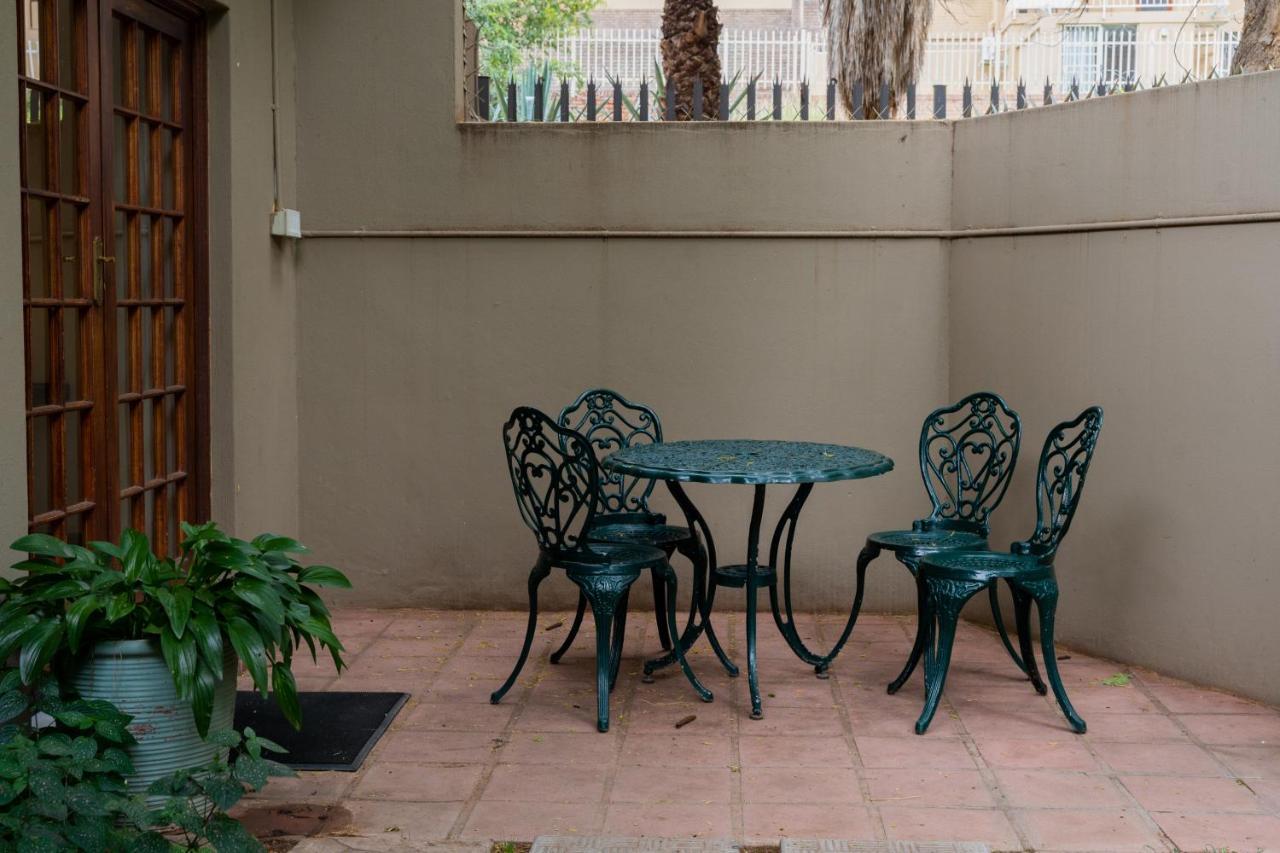 Riverbank Lodge Upington Exterior photo