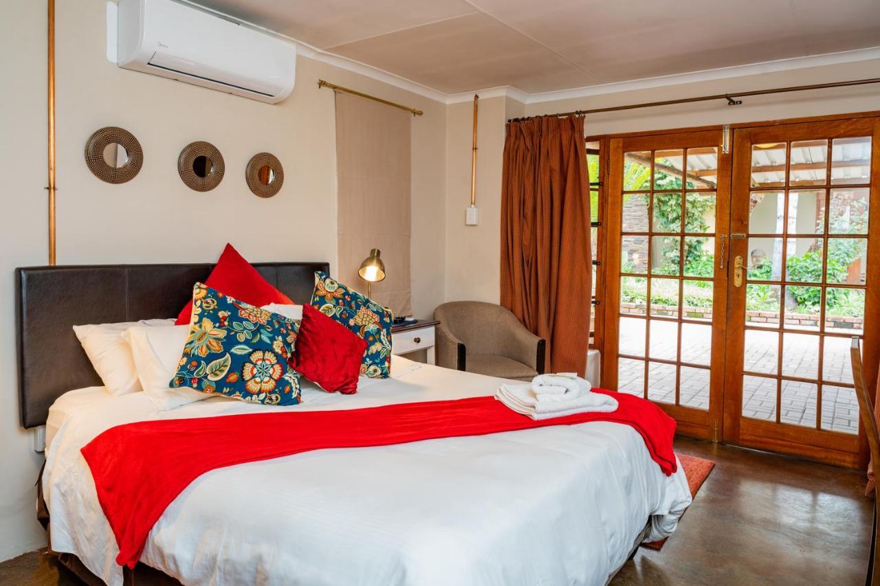 Riverbank Lodge Upington Exterior photo